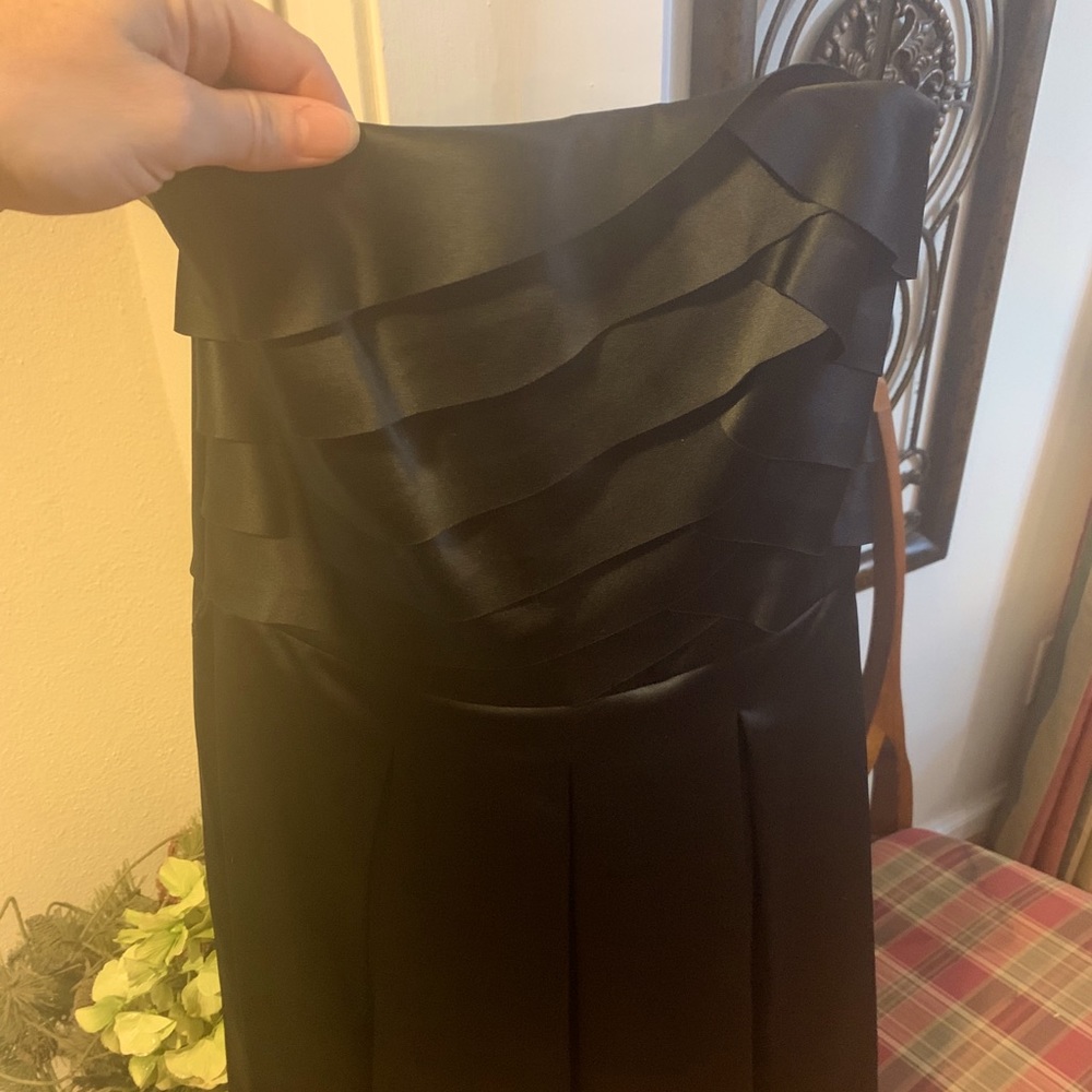 Cocktail strapless dress.